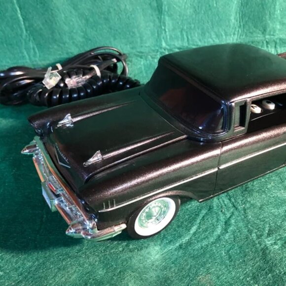 Telemania 1957 Chevrolet Bel-Air Telephone with cords - Picture 3 of 4